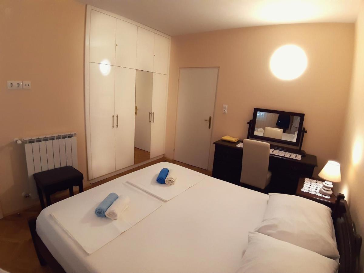 Bed and Breakfast F• R• I• E• N• D• S• Novalja Zewnętrze zdjęcie