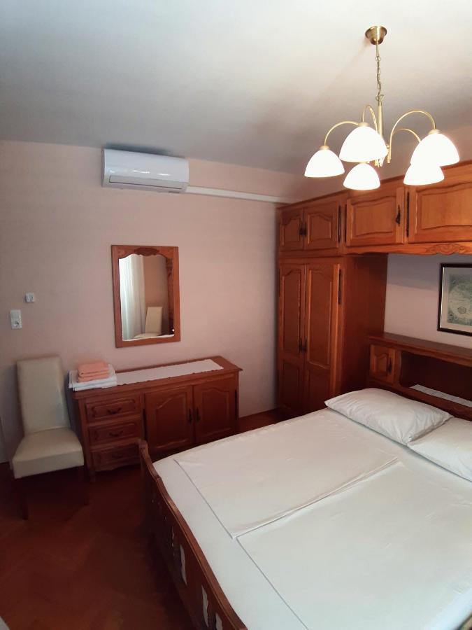 Bed and Breakfast F• R• I• E• N• D• S• Novalja Zewnętrze zdjęcie