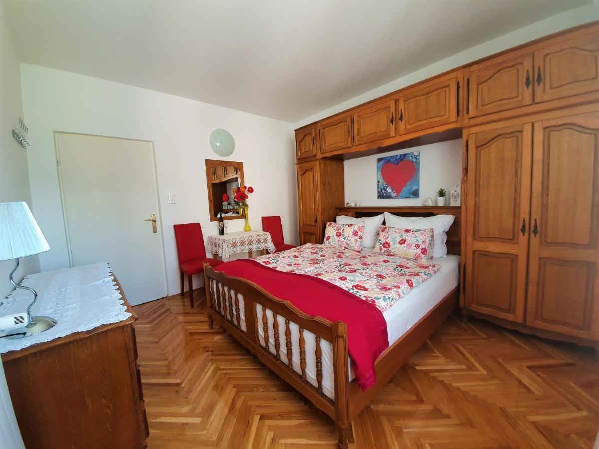 Bed and Breakfast F• R• I• E• N• D• S• Novalja Zewnętrze zdjęcie